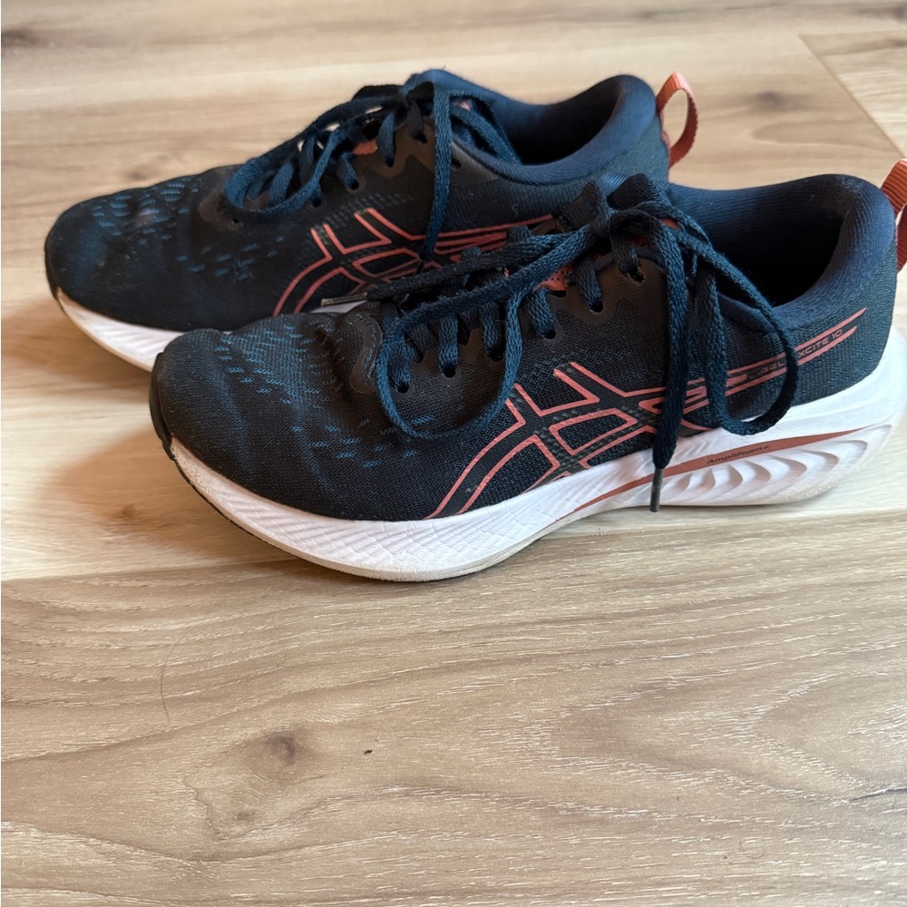 Asics Women’s Gel Black‎ Athletic Shoes with Red Highlights 6